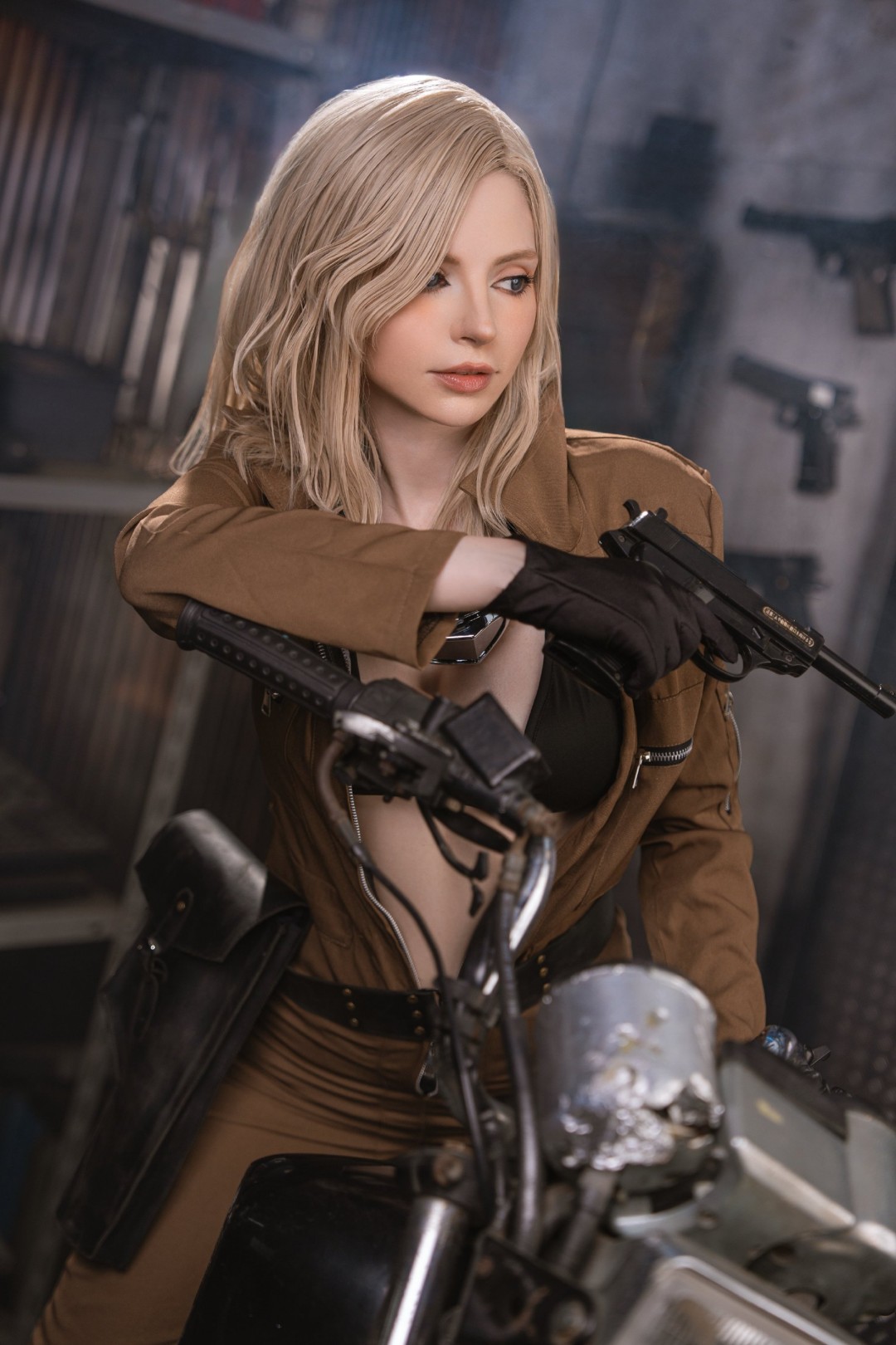 日本性感Coser演绎《合金装备3：重制版》EVA