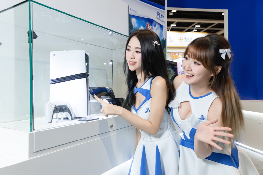 中国香港动漫电玩节开幕 PlayStation展台性感小姐姐吸睛