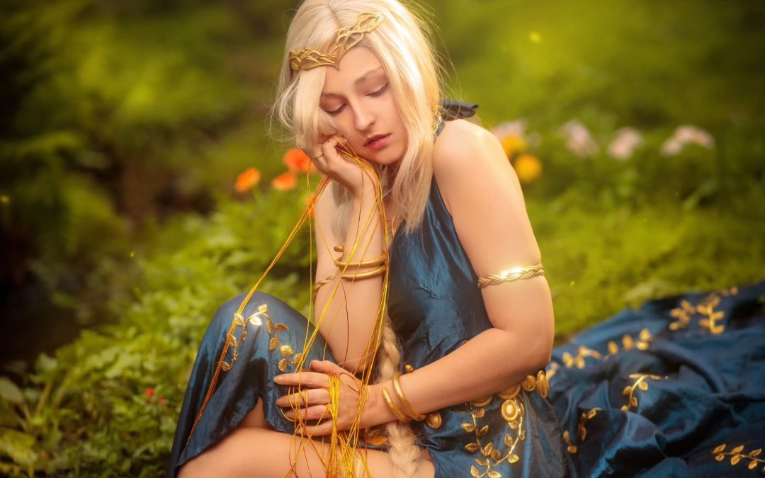 壁纸级《艾尔登法环》玛丽卡COS照 薄纱难掩曼妙曲线