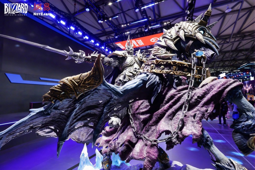 28.8万元送到家！暴雪在CJ现场展示2米高巫妖王雕像