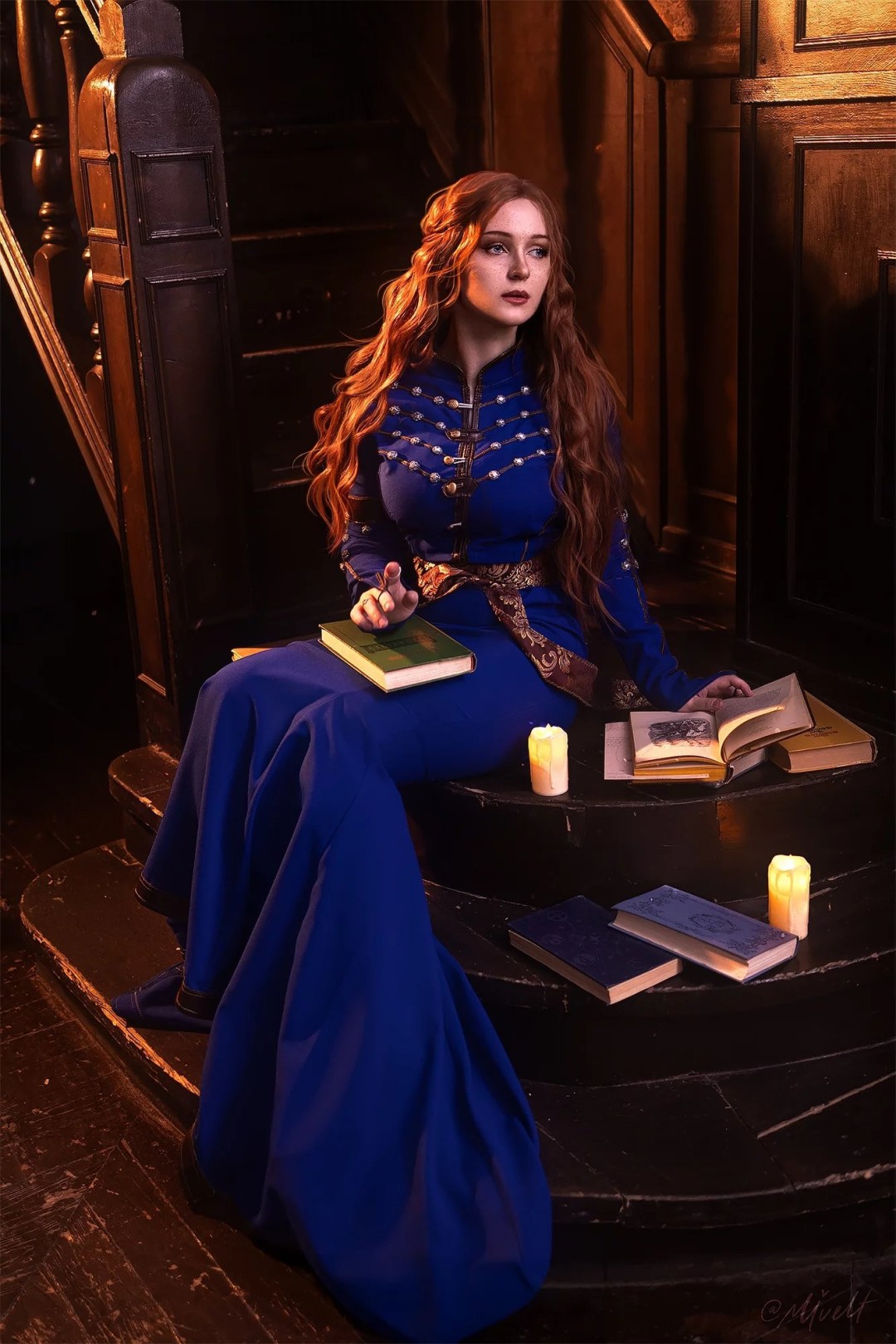 蓝色别有韵味 俄罗斯COSER演绎《巫师》原著特莉丝