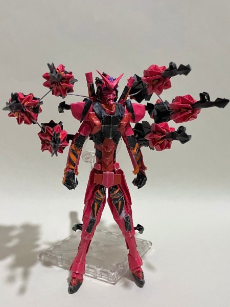 神玩展示折纸版高达 超复杂精细钢普拉自叹弗如