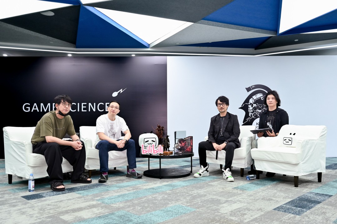 小岛秀夫和《黑神话》主创冯骥、杨奇见面 合影留念