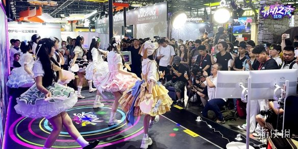 【CJ火爆直击】《舞动之夜：狂欢》展台燃爆ChinaJoy 2025！人潮、热舞、游戏，根本停不下来