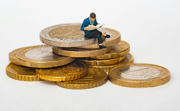 多名玩家涉嫌世嘉以及SE游戏代理氪金诈骗被捕 