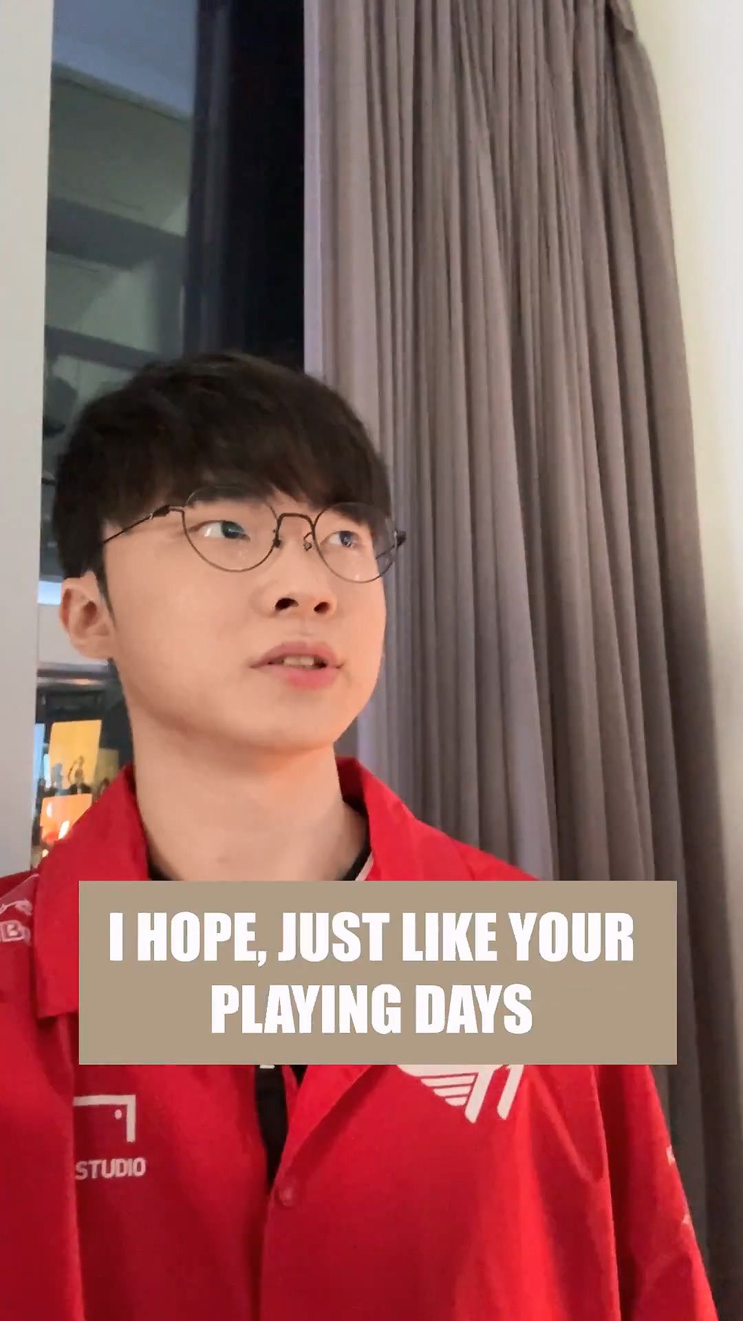 大魔王的认可！Faker亲自祝贺uzi进入名人堂