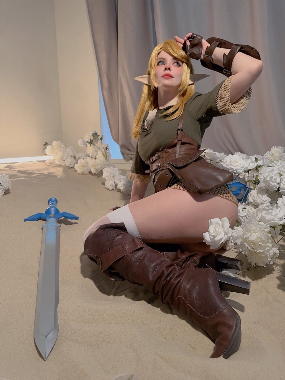 “丝”之歌！ 美国小姐姐cos大黄蜂全身包丝