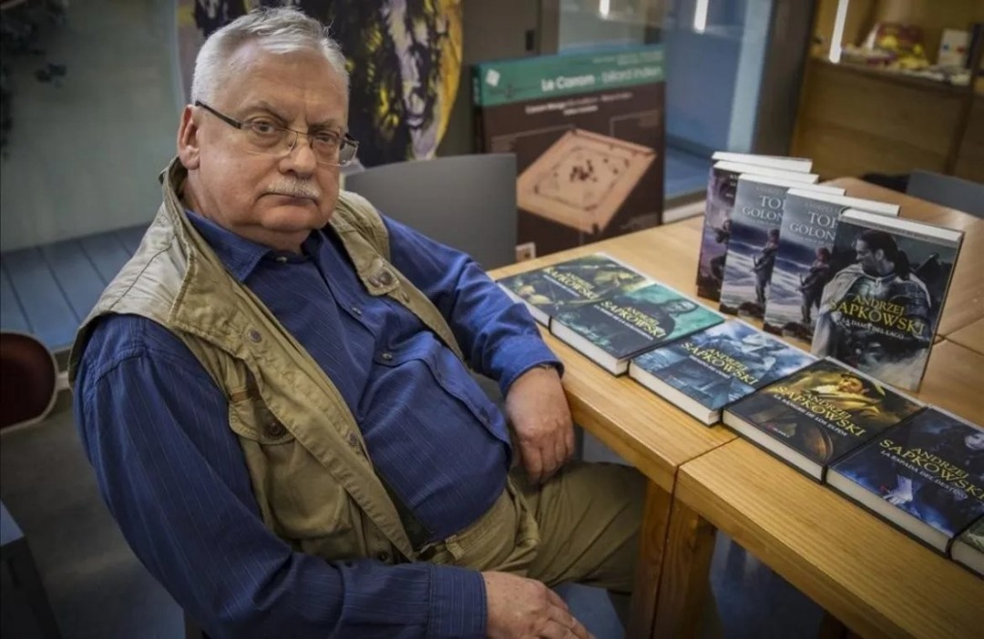 《巫师》作者官宣新作 并隔空diss乔治·R·R·马丁”我说到做到“