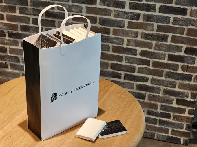 《死亡搁浅2》“无人问津”！纸巾周边被路人拒绝领取