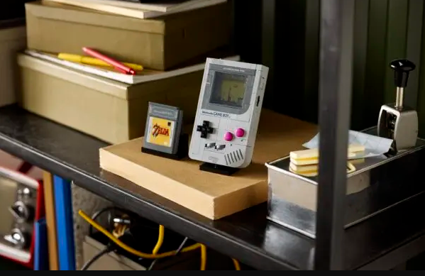 乐高推出任天堂初代GB掌机组件 完全还原几可乱真