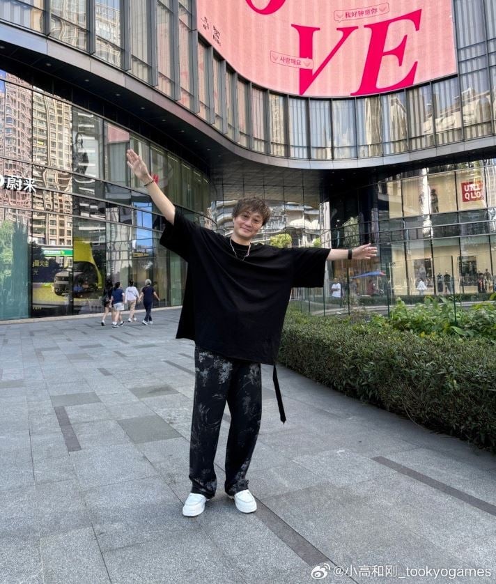 险些被捕？并无此事！ 小高和刚现身深圳受粉丝包围