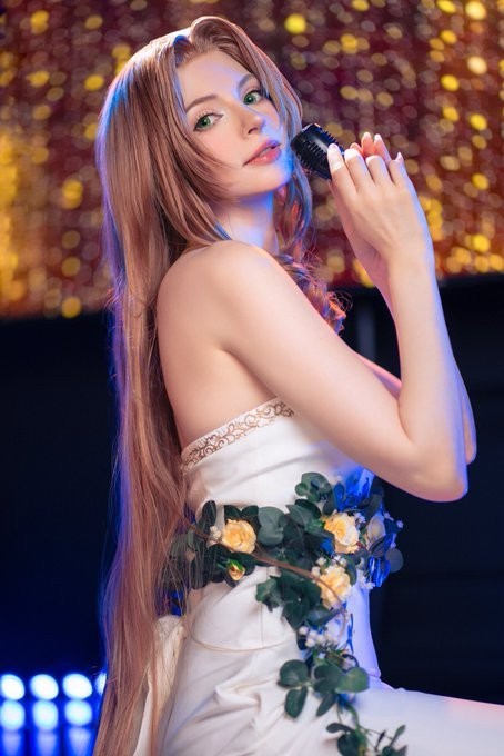 还原度极高！ 阿什莉体模cos《最终幻想7》爱丽丝