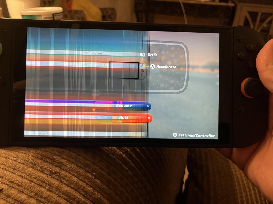 玩家买Switch2翻车：传输数据时一半屏幕花屏！
