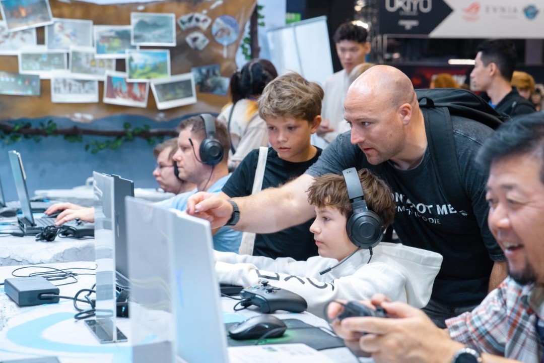 国产SOC《山外山》科隆游戏展首次线下试玩 玩家好评不断