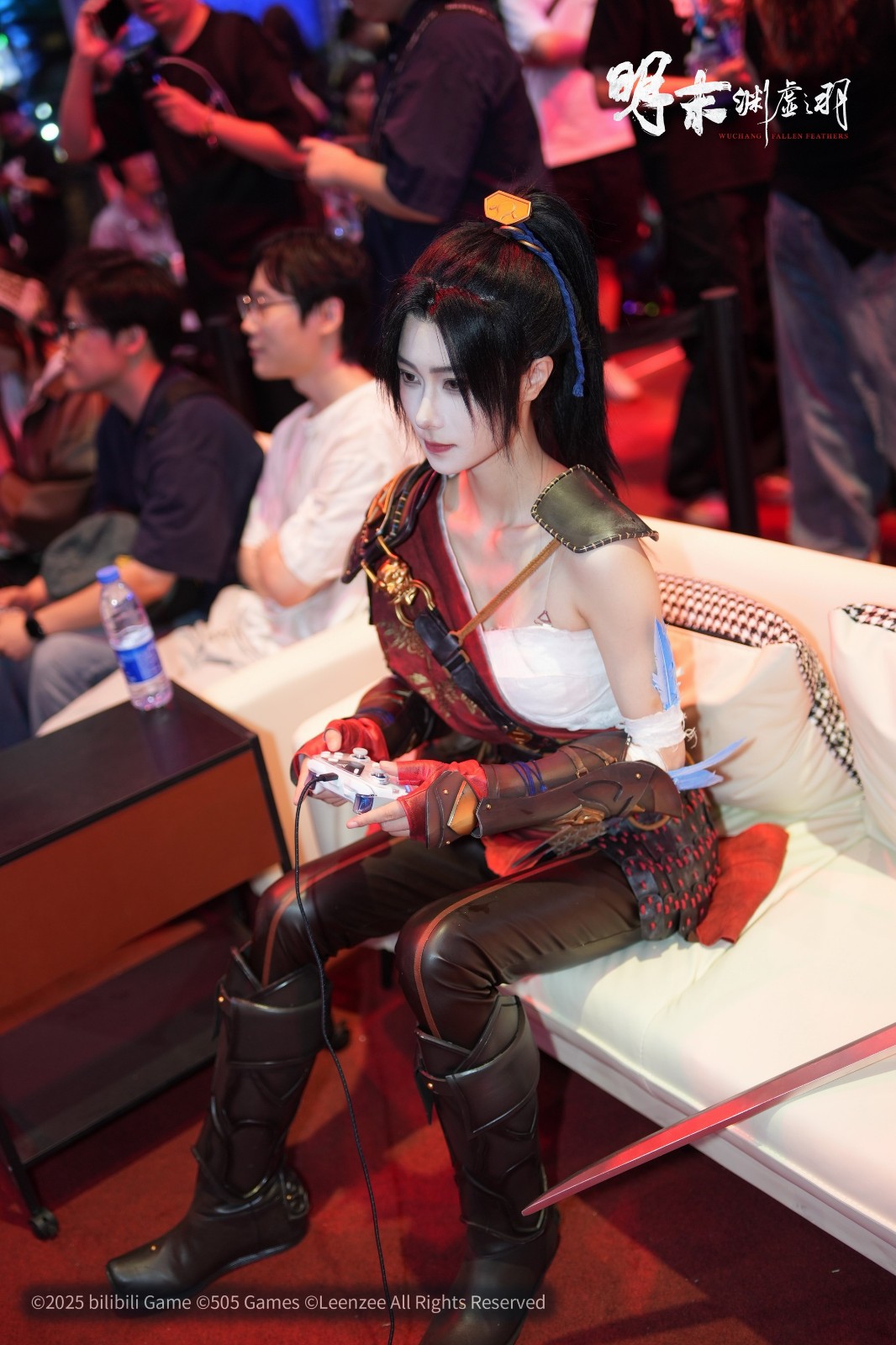 《明末：渊虚之羽》BW现场图 美女Cos女主无常人气足