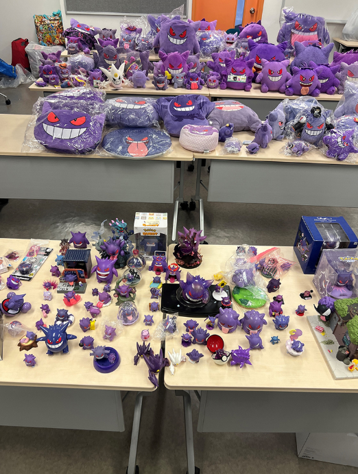 爱好独特 玩家收集1200种《宝可梦》耿鬼周边斩获吉尼斯记录