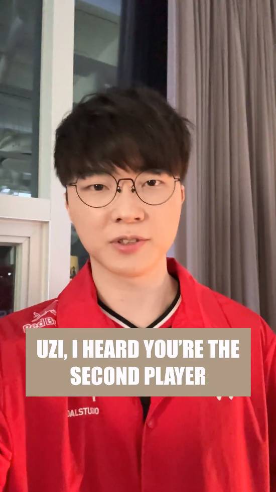 大魔王的认可！Faker亲自祝贺uzi进入名人堂