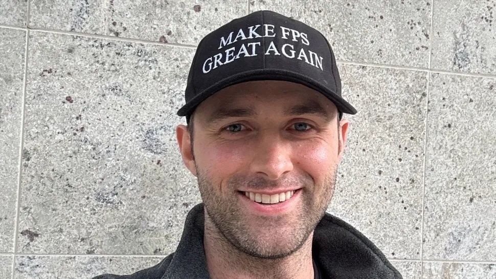 《分裂之门2》总监不再嘴硬 为戴maga帽道歉