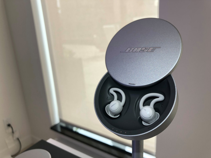 Bose 推出助眠耳机，进军睡觉商场