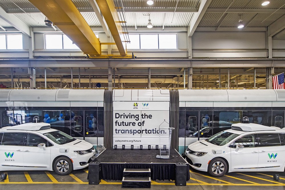 Waymo 期望经过无人车处理“终究一公里”问题