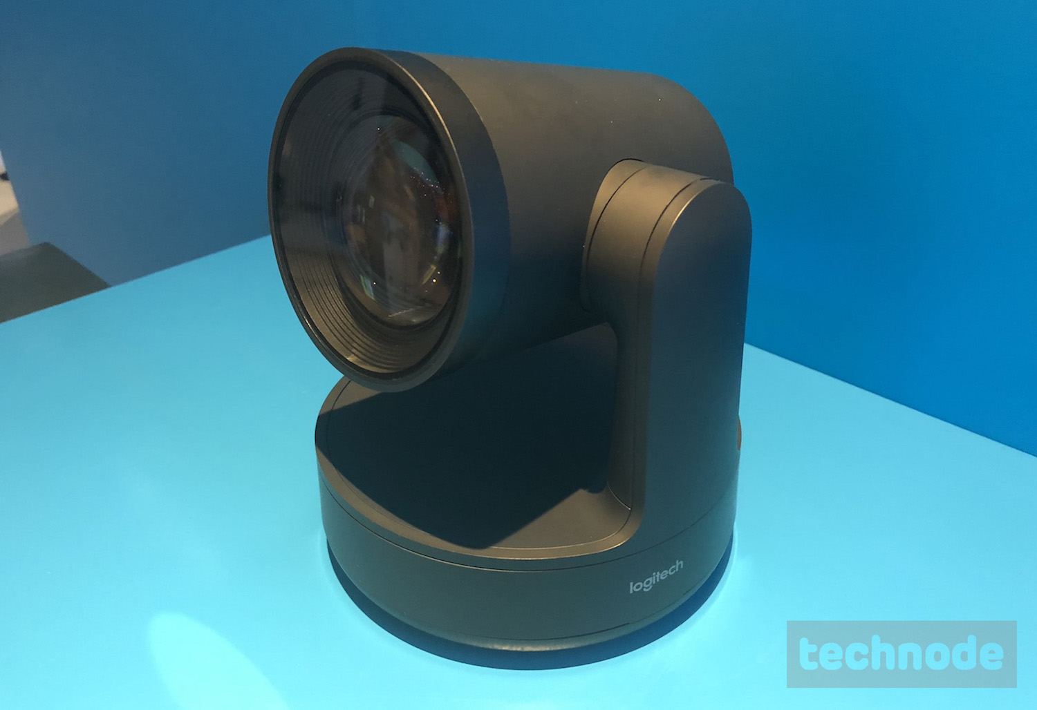 罗技在 Rally 视频会议摄像头里融入了 AI 特性