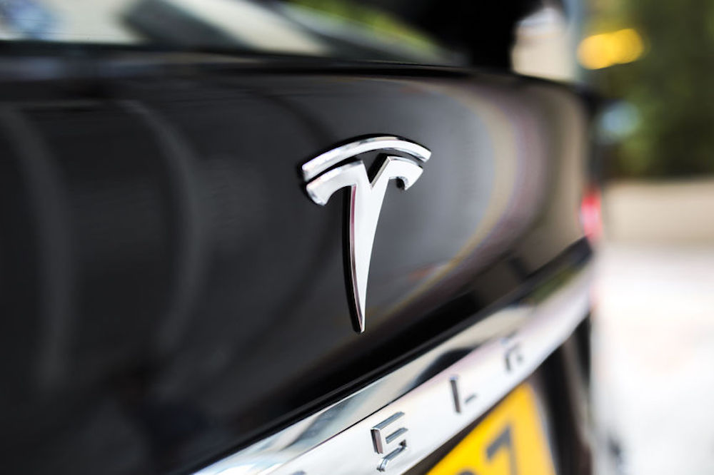 音讯称特斯拉要求供货商返还现金以协助其完成盈余