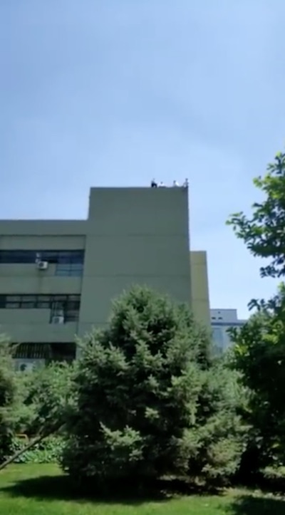 用户因被爆仓集合 OKEx 办公室寻求索赔，OKEx 回应：歹意滋事