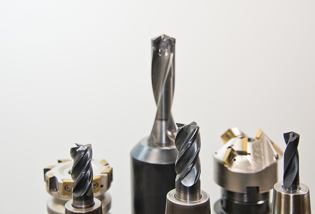 超高纯铜在芯片互连中的电迁移可靠性研究