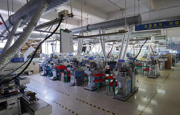 手办造假黑工厂